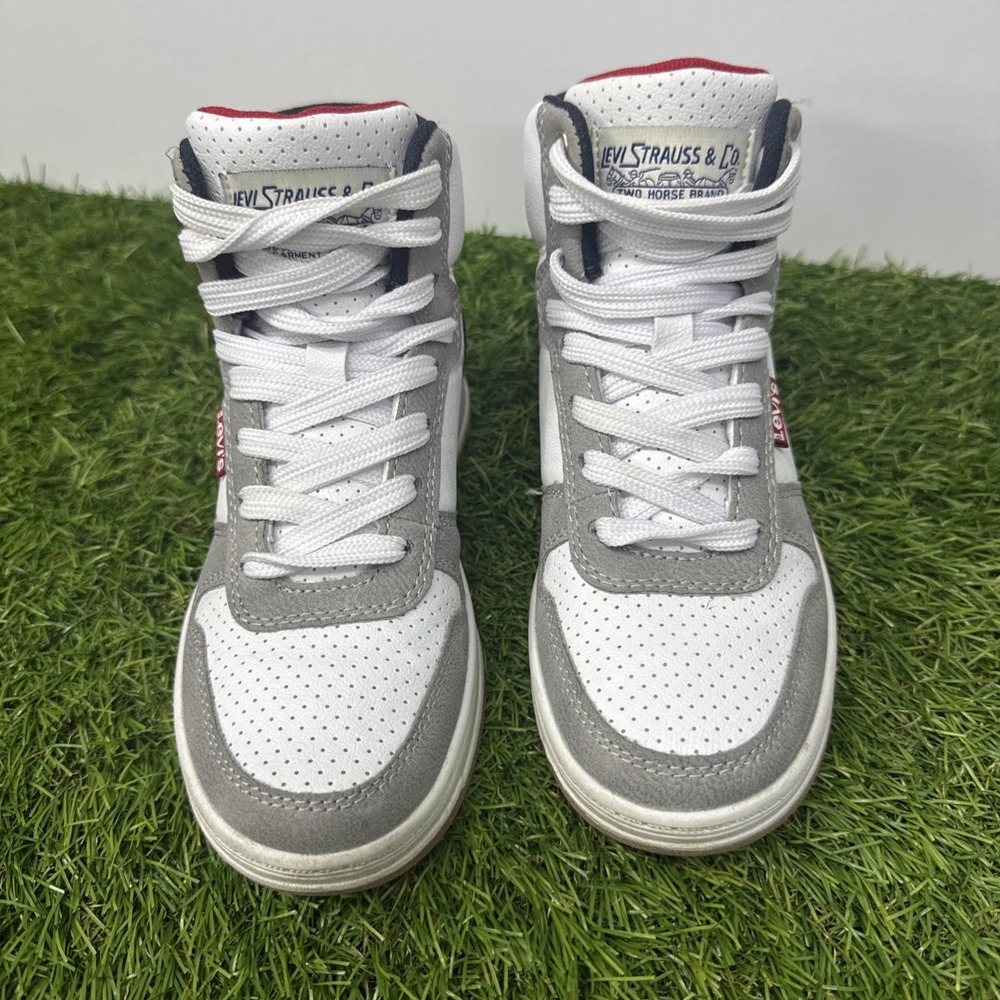 LEVIS Drive‎ Hi Athletic Trainers Youth Sz 13 Lace-Up Sneaks Max Traction